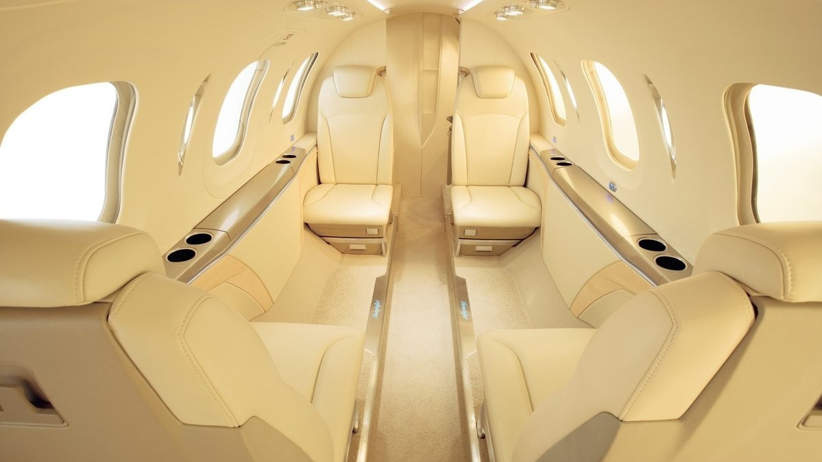 HondaJet - exterior and cabin
