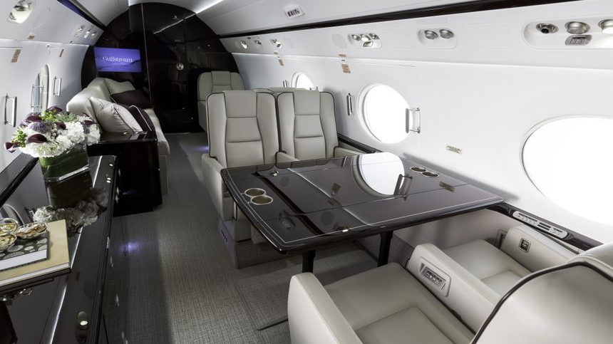 Gulfstream G550 - exterior and cabin