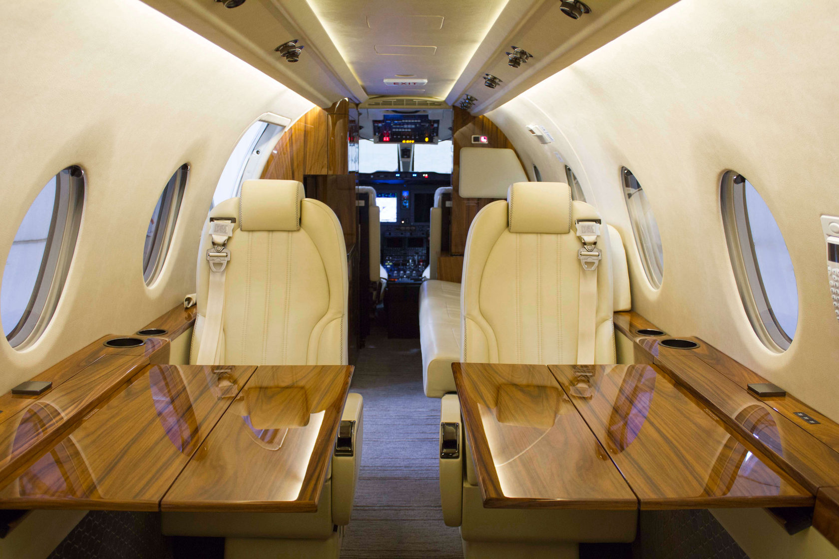 Nextant 400 XTi - exterior and cabin