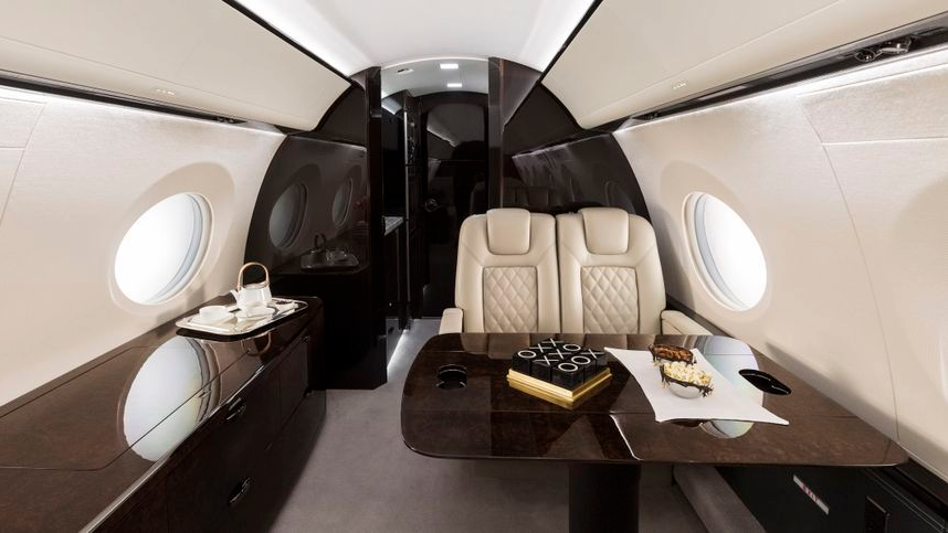 Gulfstream G450 - exterior and cabin