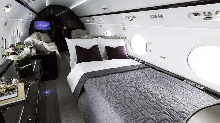 Gulfstream G550 - exterior and cabin