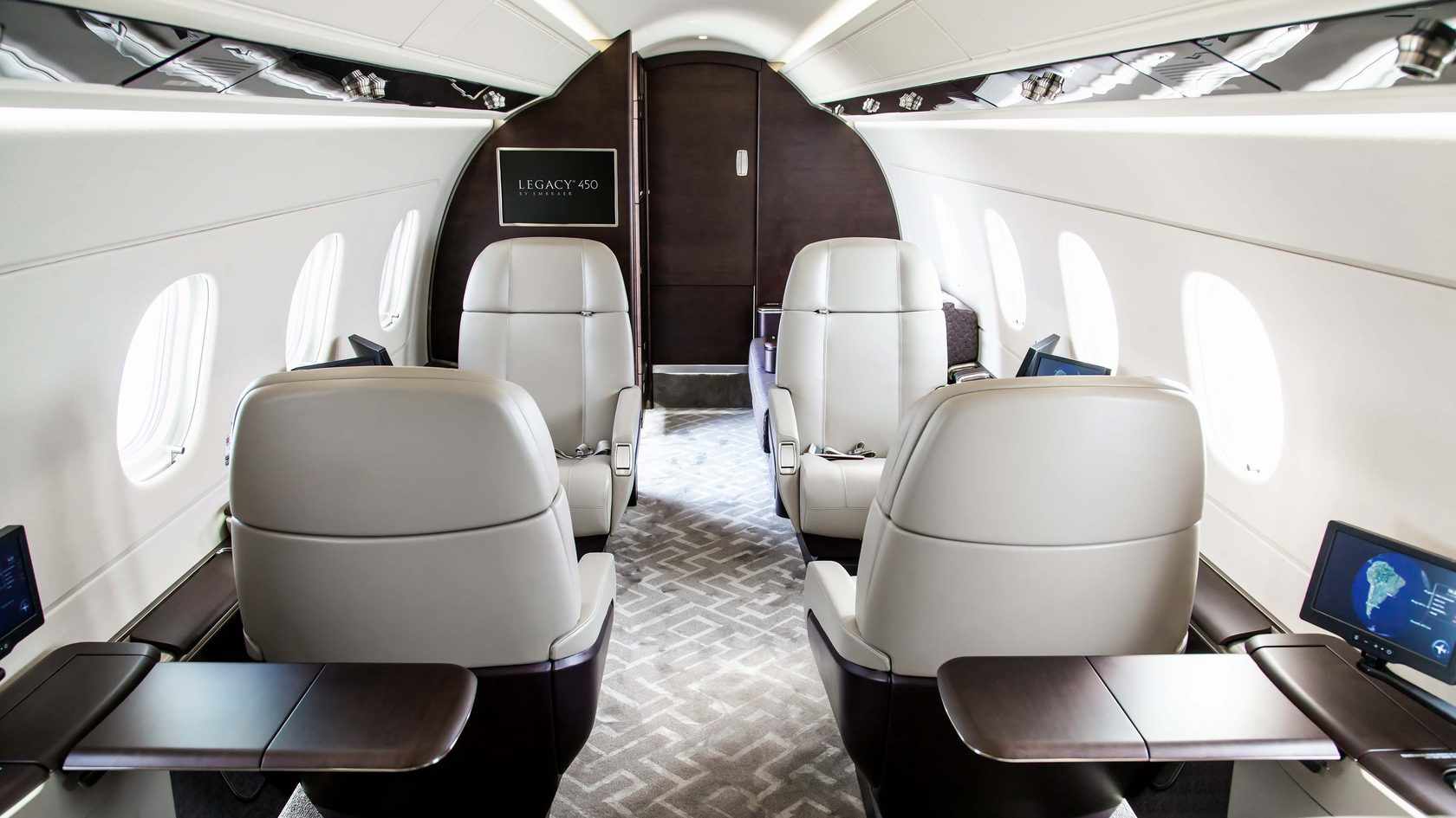 Legacy 450 - exterior and cabin