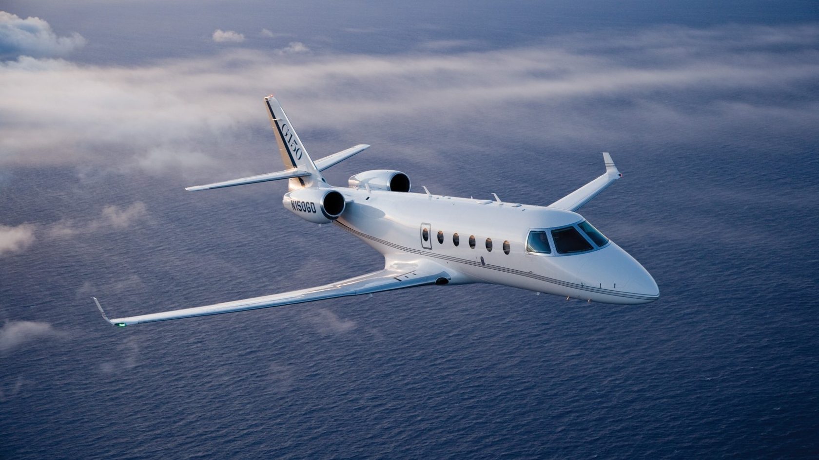 Gulfstream G150 - exterior and cabin